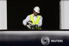 El II Acuerdo de la Patronal y Sindicatos, de 25 de enero de 2012 Un trabajador de la construcción